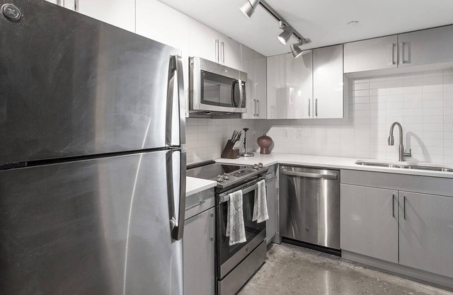 Modern Apartment in Prime Location (ID1315X387)