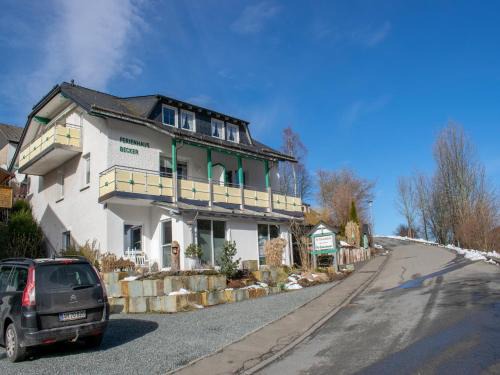 Modern Apartment in Schwalefeld with Garden