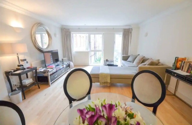 Modern Apartment in the Heart of Covent Garden, London