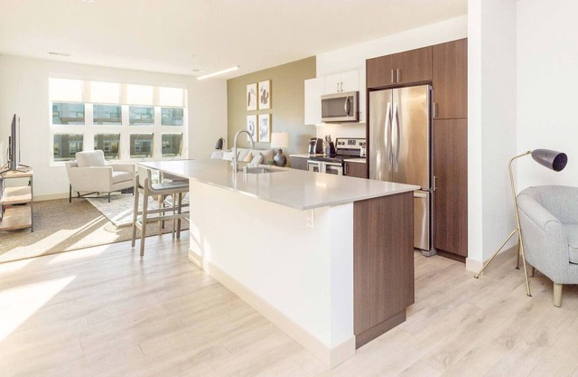 Modern Apartment in Prime Location (ID7511X17)