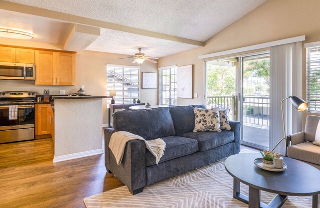 Modern Apartment in Prime Location (ID9448X47)