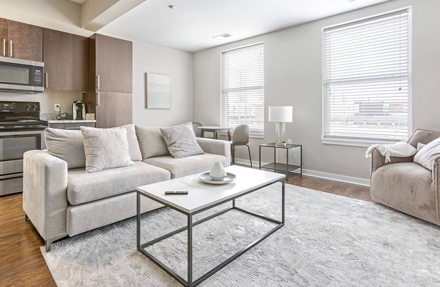 Modern Apartment in Prime Location (ID8141X3)