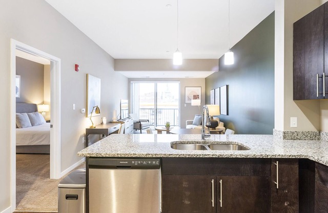 Modern Apartment in Prime Location (ID9436X35)