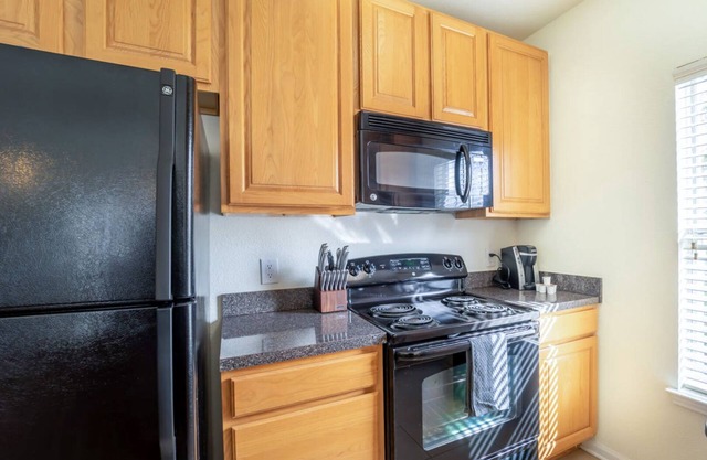 Modern Apartment in Prime Location (ID7751X04)