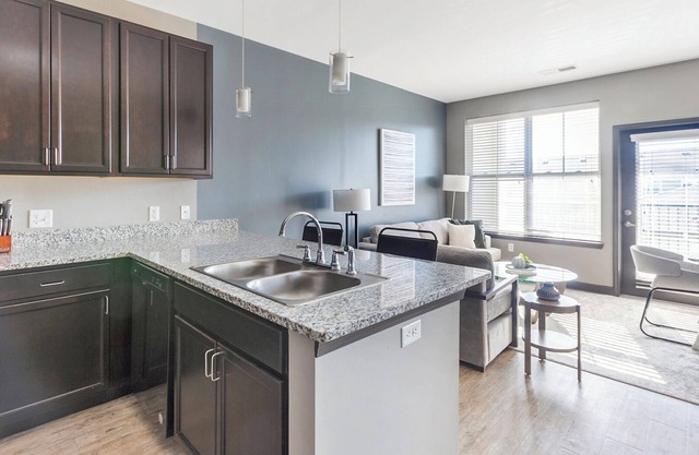 Modern Apartment in Prime Location (ID3676X65)
