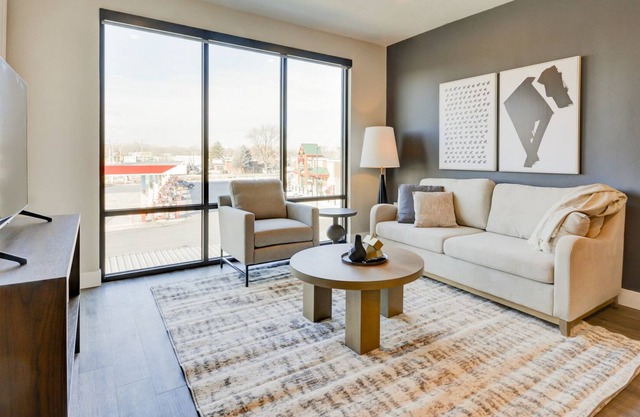 Modern Apartment in Prime Location (ID8618X18)
