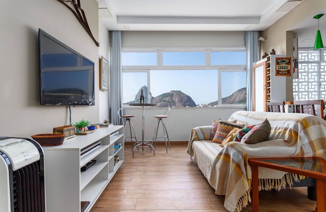 APPARTEMENT MODERNE SUR LA PLAGE DE BOTAFOGO