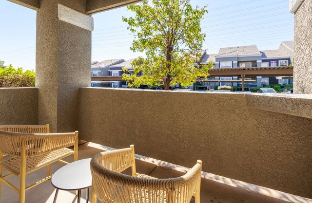 Modern Apartment in Prime Location (ID6172X20)