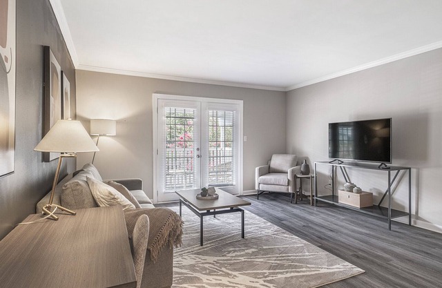 Modern Apartment in Prime Location (ID1008X640)