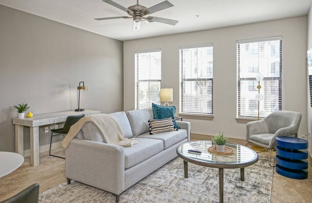 Modern Apartment in Prime Location (ID1246)