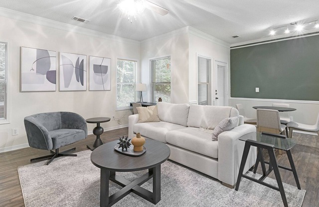 Modern Apartment in Prime Location (ID1234X500)