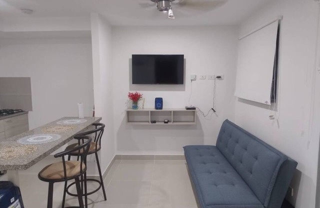 Modern Apartment with Mountain View - Quiet Stay 20 min from the Beach