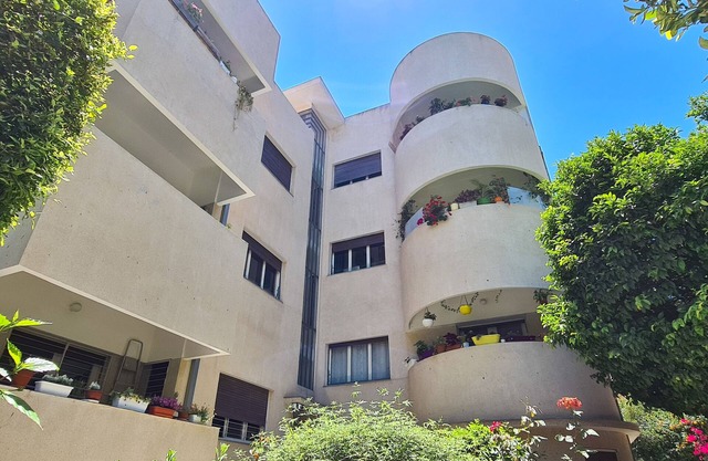 Modern Apt Rothschild Very Central TL7