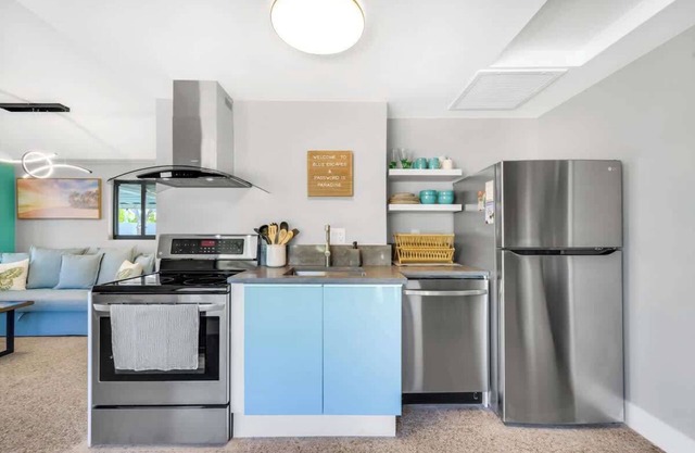 A Modern Beach Cottage Two Blocks From The Beach