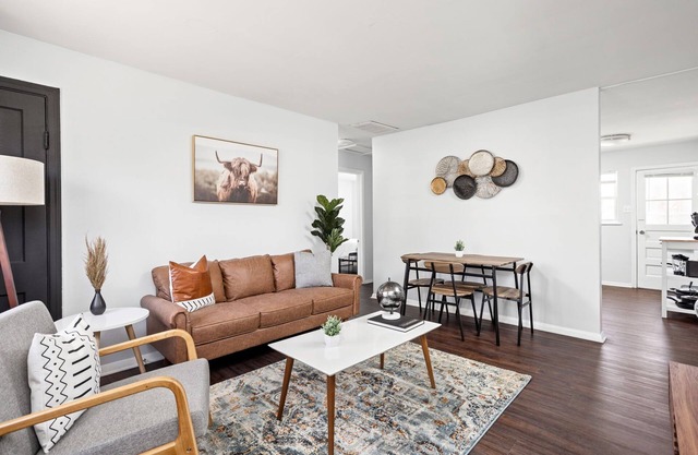 Modern Boho Villas 10 min Airpt.