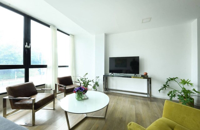 Hayarkon 185 North · Luxe dans un emplacement superbe Accès au toit avec vue