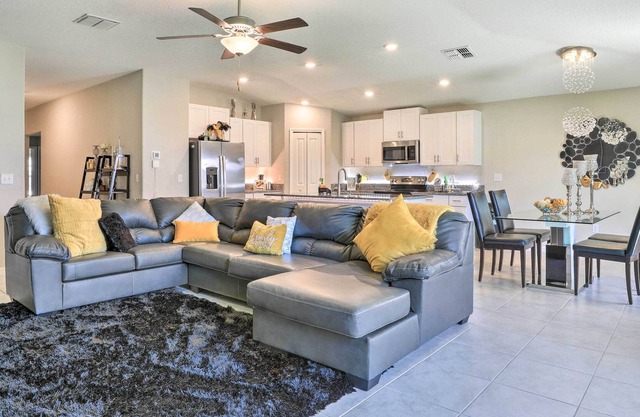 NEW! Modern & Bright Ruskin Home Near Bahia Beach!