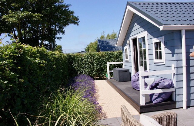Chalet moderne à Renesse au camping Julianahoeve, à 300 mètres de la plage