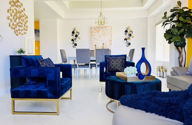 Modern-Clean-Comfortable 3BR/2BT Game Room, Family Room.
