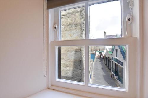 Modern Commercial Street Maisonette