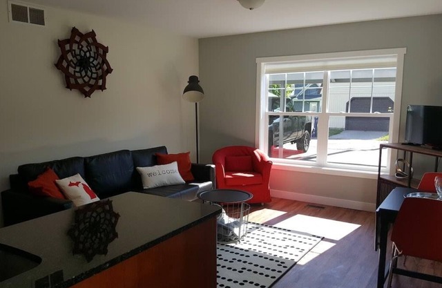 Condo moderne et immaculé à côté de Munson (Traverse City)
