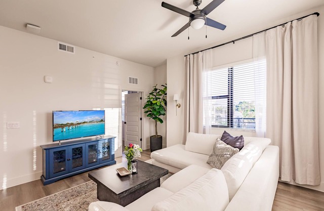 Modern Condo in Downtown River District with Pool, Gym, Hot Tub