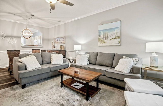 2 BR, 2 BA, villa au 1er étage sur le trou 9 du parcours de golf normand à Barefoot Resort