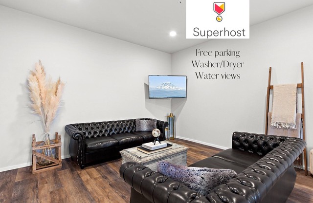 Modern Condo with City Views | Walk to Tacoma Dome | Reserved Parking