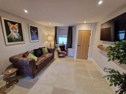 Modern & Cosy 3 bedroom Cottage Near Brecon Beacons & Bike Park Wales