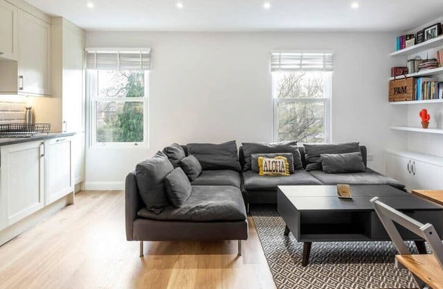 Modern And bright 1 Bedroom Apartment in Ealing