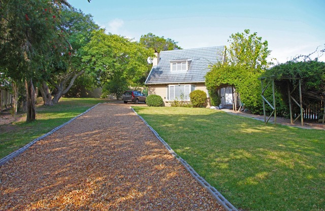 Cottage moderne dans la haute Constantia