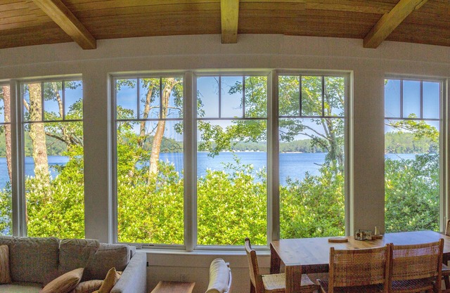 Modern cottage on the shore of beautiful Long Pond