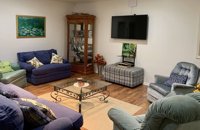 Modern Cottage with Big Comfort--Centrally Located in Hattiesburg