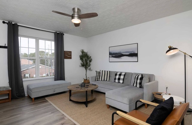 Modern Cozy 2 BR Farmhouse style Townhome with Two Private Baths