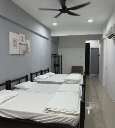 Modern & Cozy Home Stay