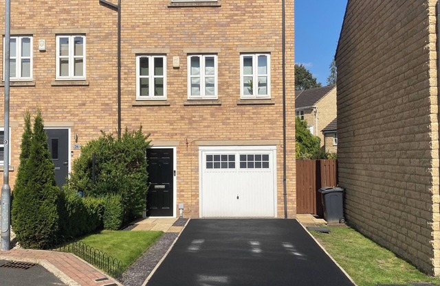 Modern deluxe house with gym situated close to Leeds, Bradford and Wakefield.