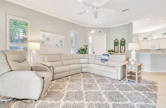 Modern dog-friendly villa with washer/dryer, pool, hot tub, & golf