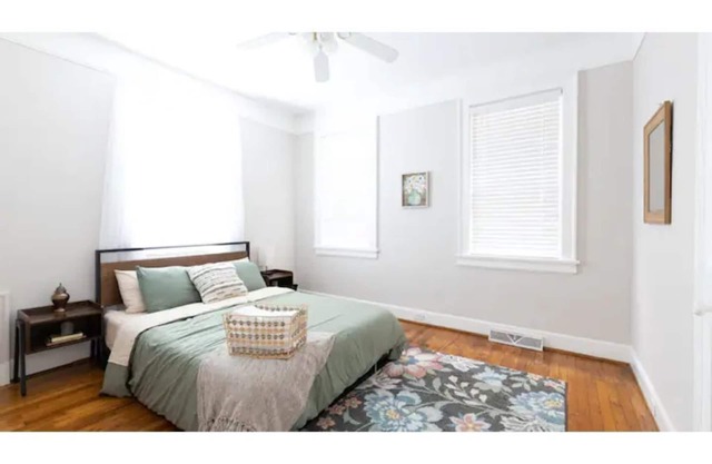 Modern Downtown Apt| Free Parking| DownTown & USC.