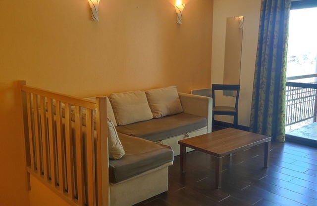 Duplex moderne avec piscine chauffée, parking, WiFi et animaux acceptés