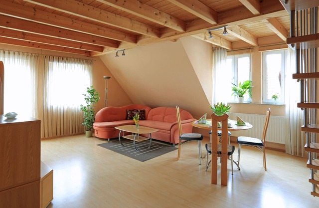 Appartement meublé moderne avec cour pour rester
