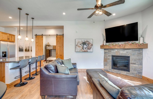 Modern Elk Creek Condo w/ Hot Tub & Heated Floors