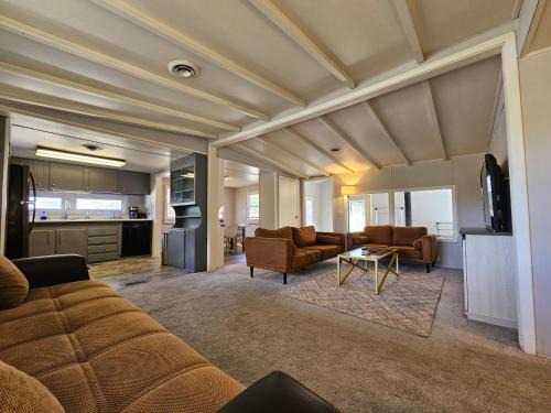 Modern Farm Home Wt Large Parking, Front Porch