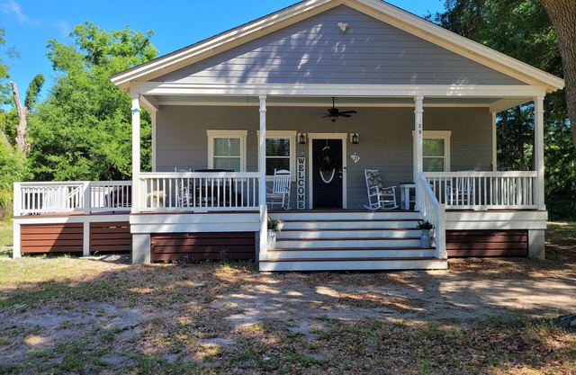 Modern Farmhouse Getaway near MCAS/PI & Agapae Oaks