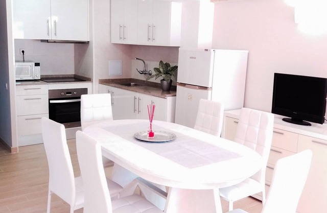 Appartement de plage moderne en première ligne avec air conditionné