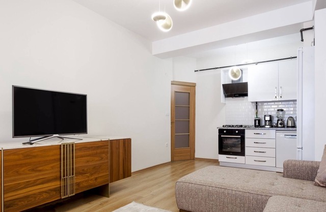 Modern Flat 5 min to Metro and Maltepe Coast