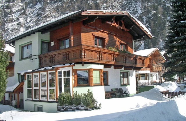 Appartement moderne à Längenfeld près du domaine skiable