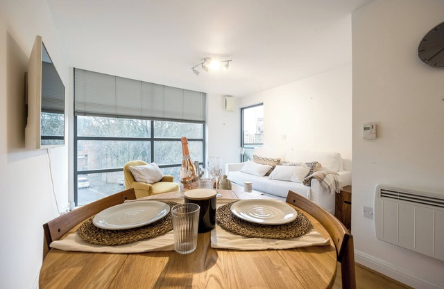 Modern Flat, Oxford city centre