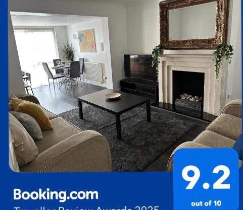 Modern four bedroom semi-detached house with off street parking 8 min drive to Wembley stadium, 5 miles to Central London