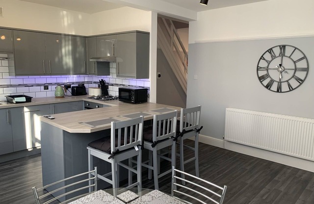 Modern Fully refurbished 3 bedroom home