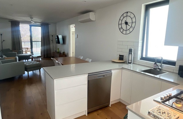 Modern Holiday Apartment in Prospect, South Australia